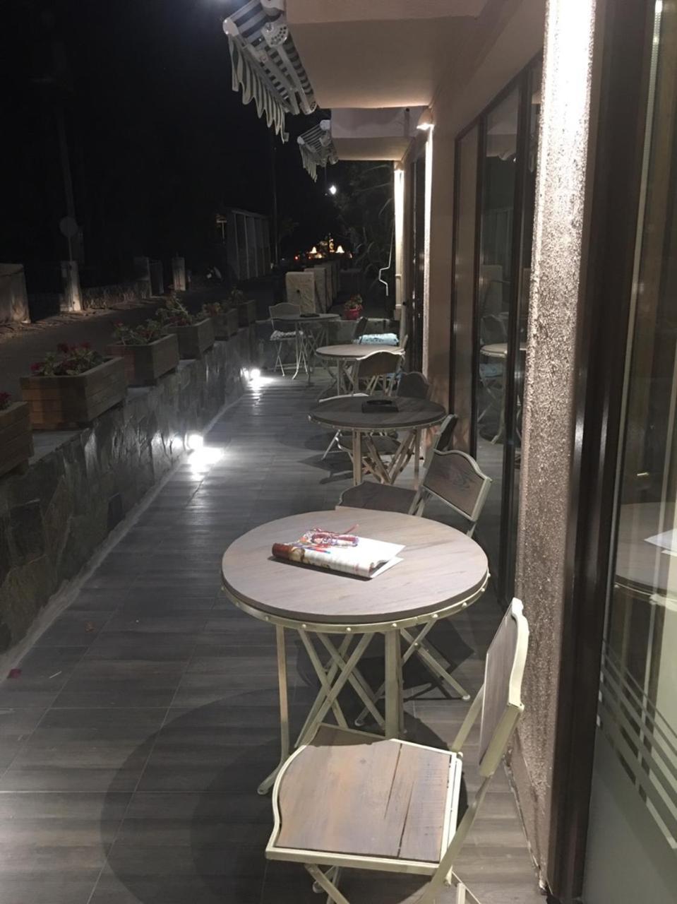 Aphrodite Hotel Syros Кинион Экстерьер фото